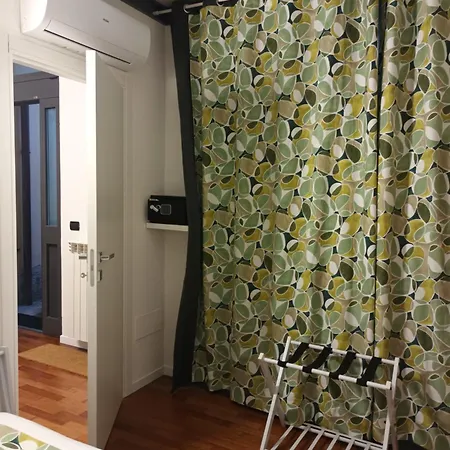 Mini Loft Torre San Vitale * コモ